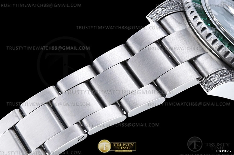 0110 Elegant Submariner 116610LV 904L Dia SS SS Grn Noob A 1080